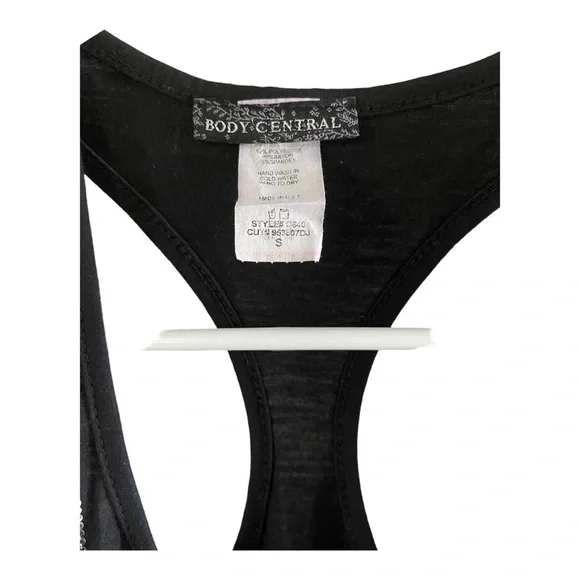 𝅺body CENTRAL LADIES BLACK TANK WITH SILVER SEQUIN DESIGN SIZE SMALL - Picture 2 of 3